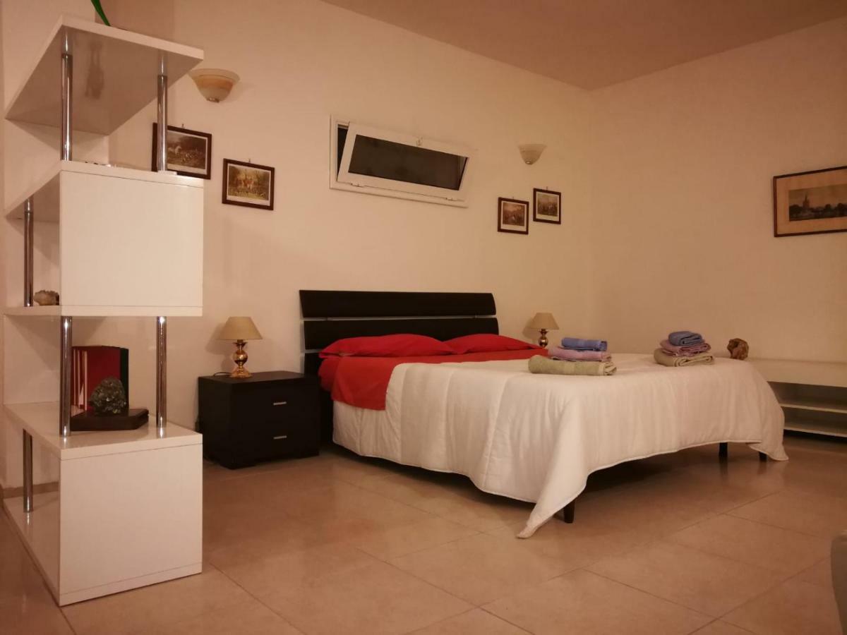 Behara Apartment Marina di Ragusa Bagian luar foto